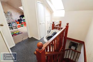 RED BARN ROAD- click for photo gallery